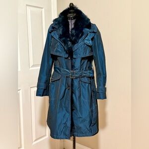 Gently Worn Crocodile Ladies Blue Trench Coat w/Fur Collar & Removable Lining